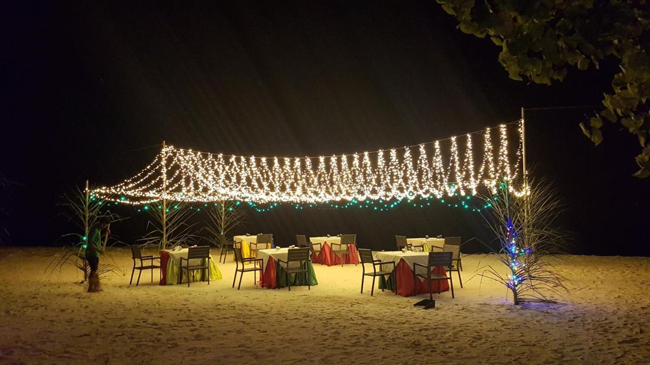 Beach Star Maldives Hangnaameedhoo Bagian luar foto